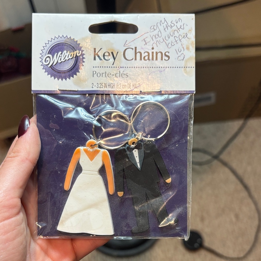Wilton Wedding Couple Key Chains
